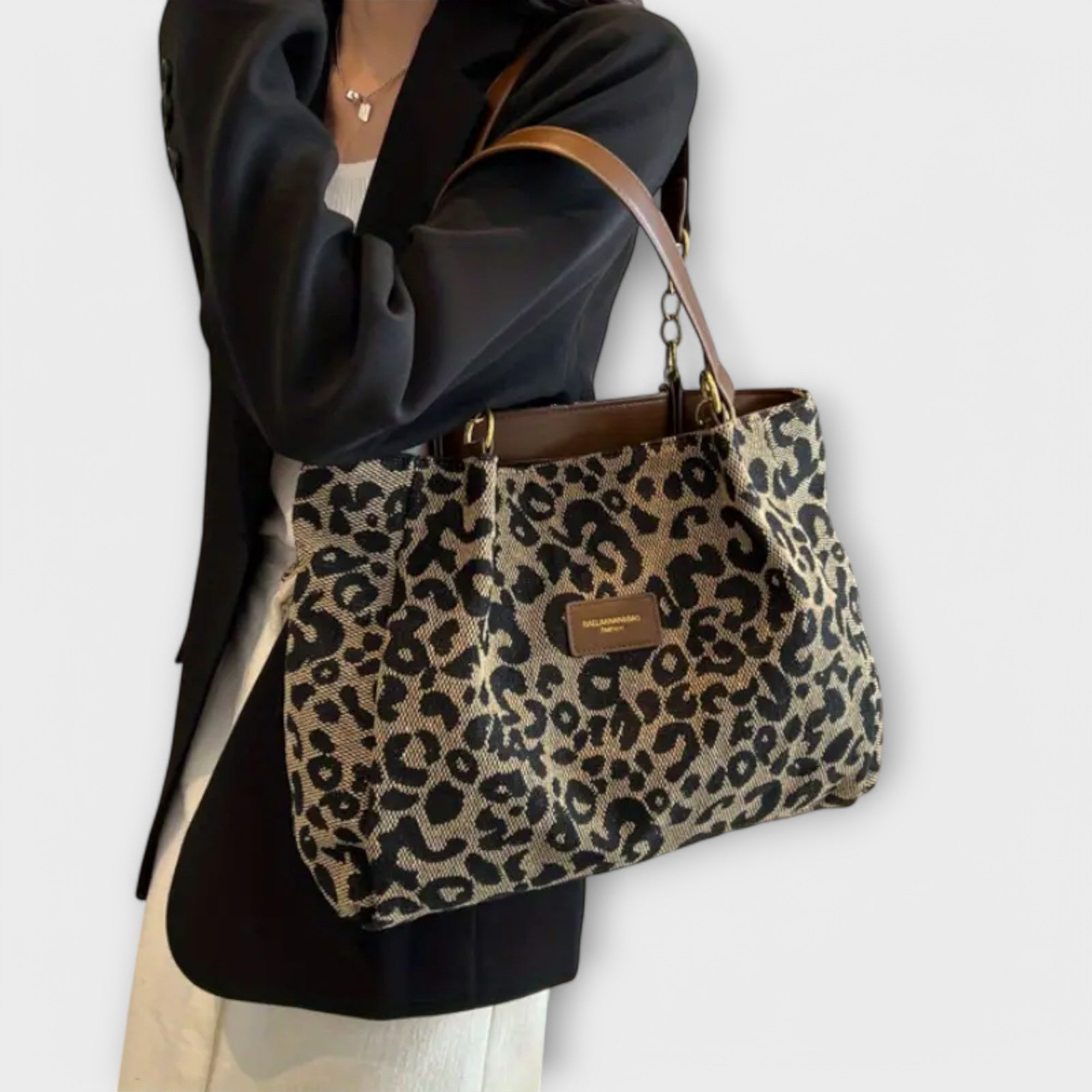 Aurellia. - Leopard Canvas Tote