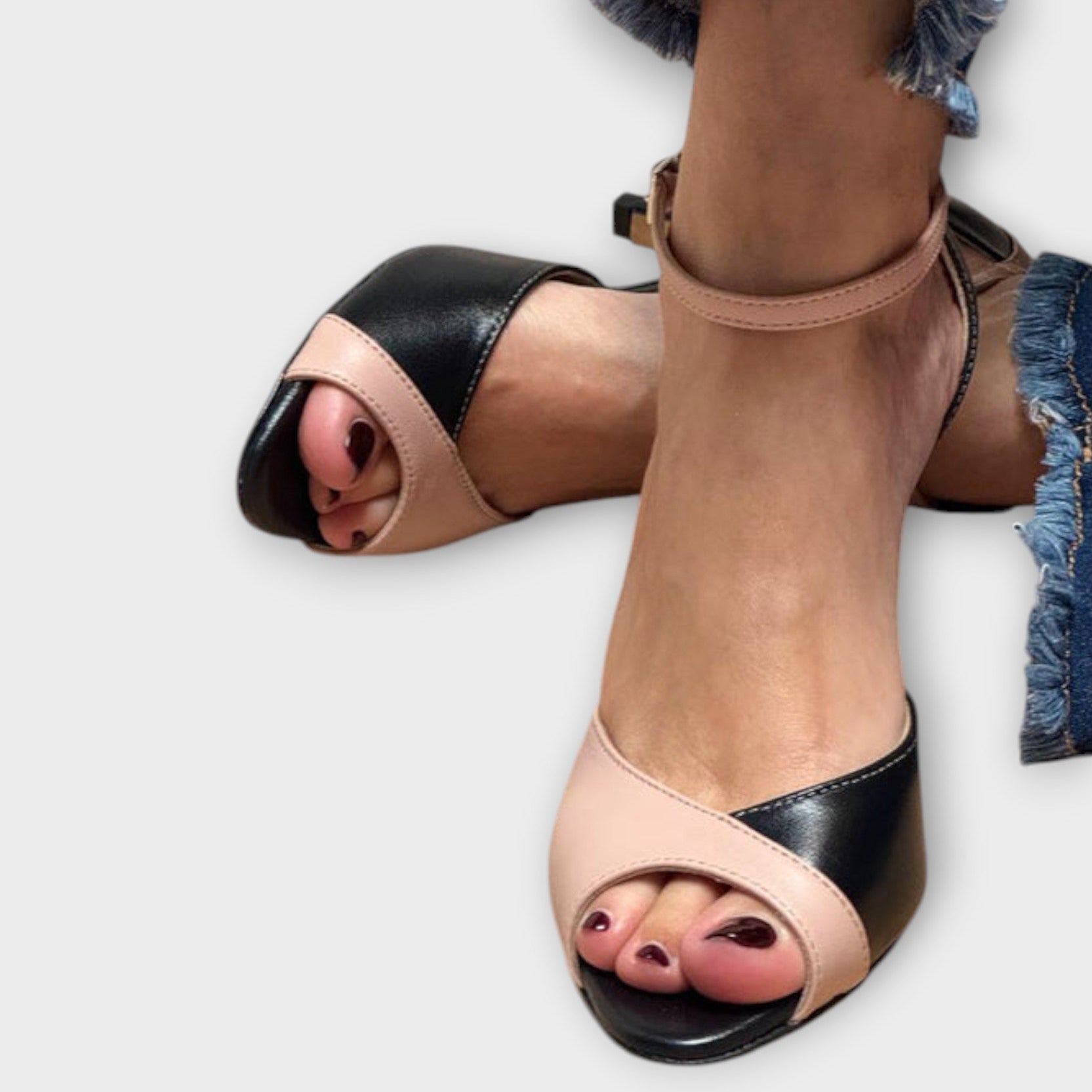 Noirella – Zweifarbige Eleganz in Rosa