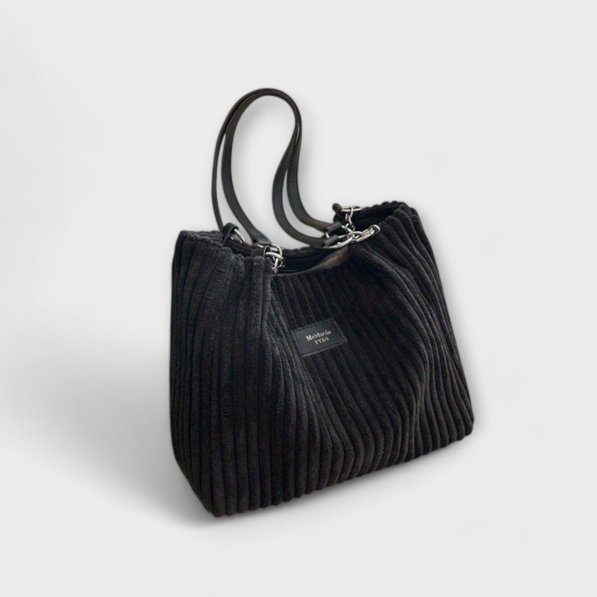 Aurellia. - Weiche Cord-Schultertasche