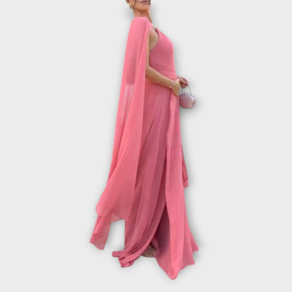 Mabel - Elegantes Maxikleid mit Cape-Ärmeln und hohem Schlitz