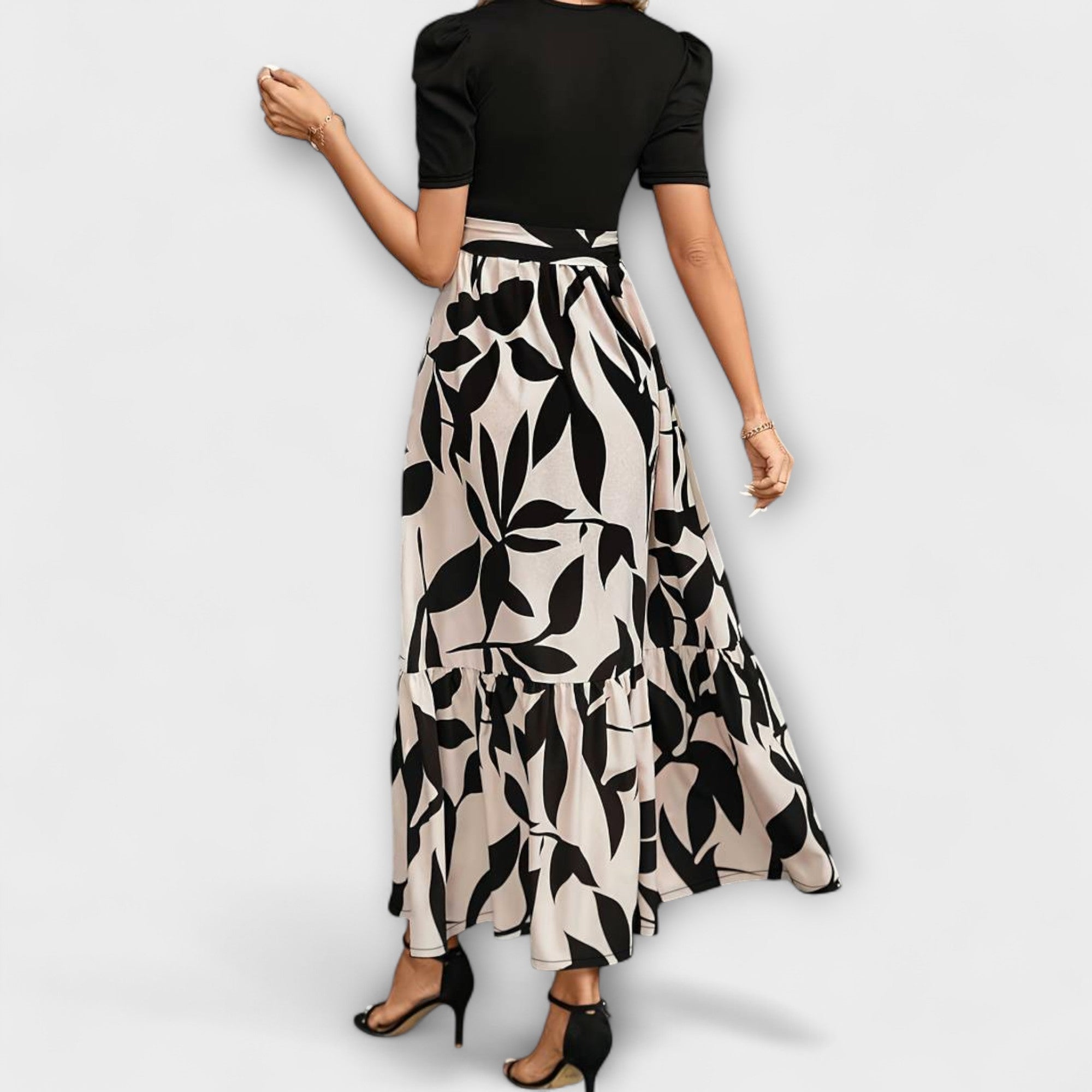 Luna - Sommerkleid mit floralem Muster und Rundhalsausschnitt