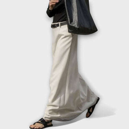 Emma - H-Linien Rock mit zeitgemäßem urbanem Stil