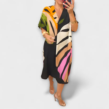 Roos - Lässiges Kleid mit buntem Blattdruck