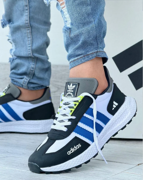 Neue Sportschuh-Laufschuhe