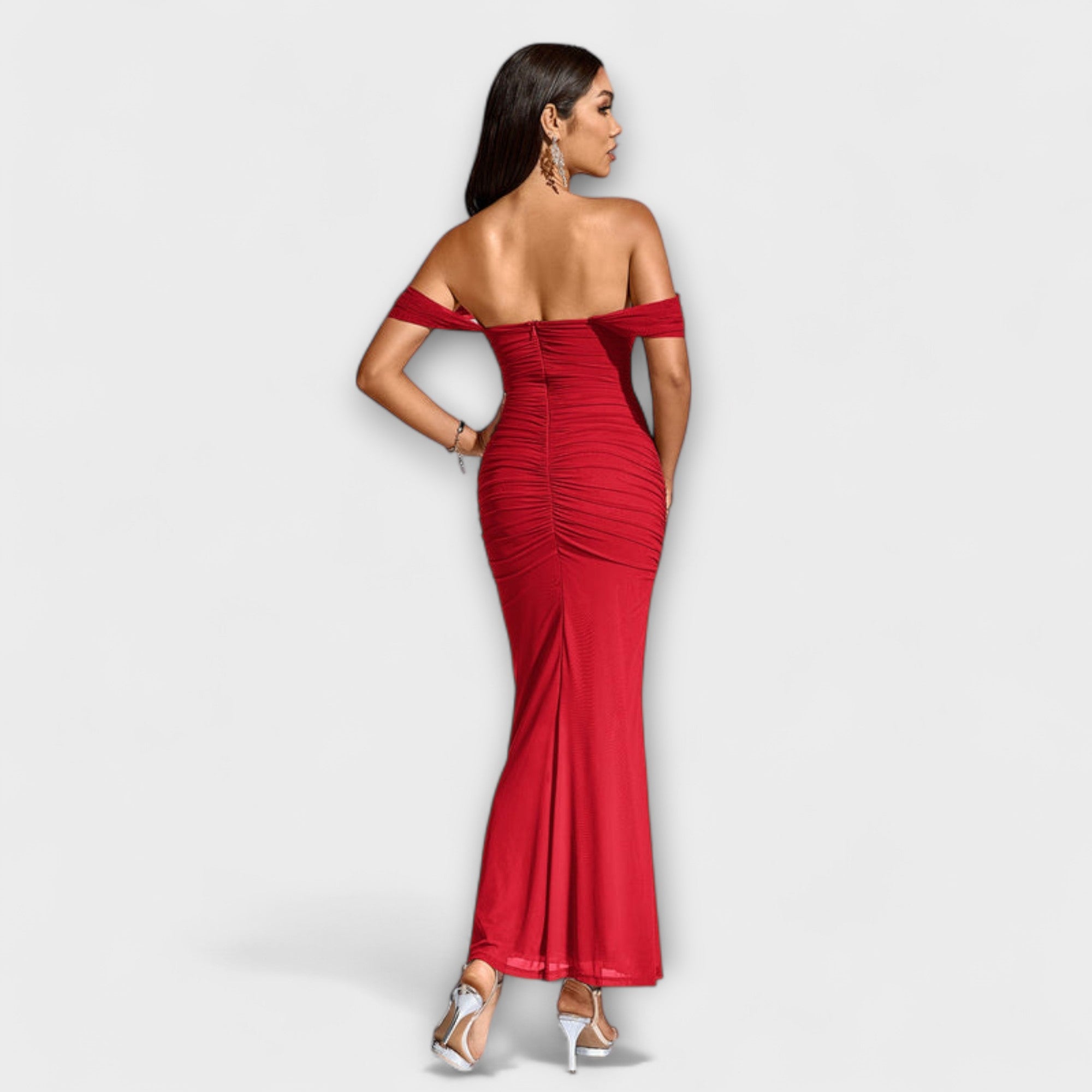 Ione - Off-Shoulder Raffung Bodycon Kleid