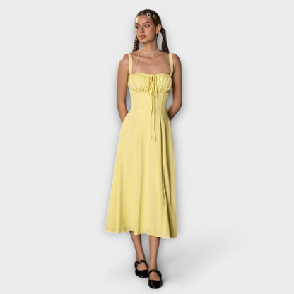 Hoffnung - Rüschentop Kleid mit Schlitzdetail