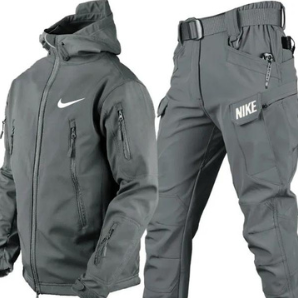 Nike - Windjacke und Hose