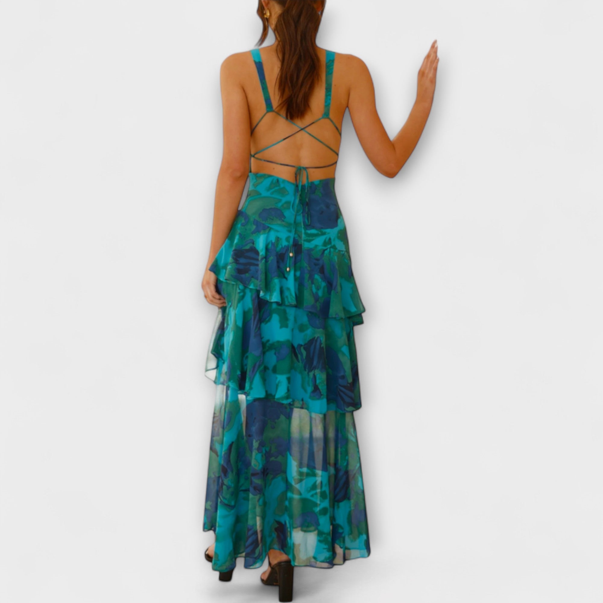 Domenica - Chiffonkleid mit V-Ausschnitt und fließenden Lagen